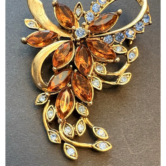 Vintage KC Floral Flower Nature Gold Tone Amber & Blue Rhinestones Brooch 2" - Picture 3 of 5